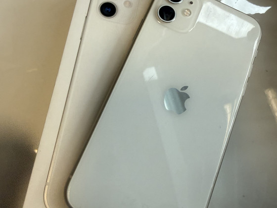 iPhone 11 64GB