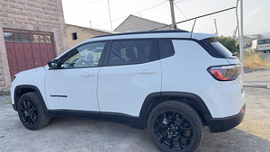 Продается JEEP Compass Latitude 2025 (4 фото из 8)