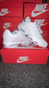 Nike Air Max (1 фото из 9)