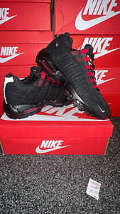 Nike Air Max (4 фото из 9)
