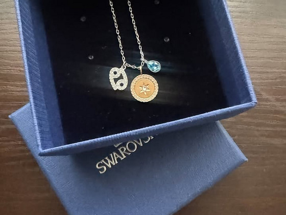 Swarovski kaelakett