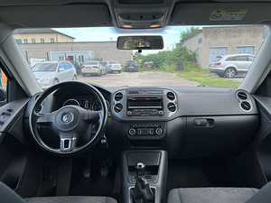 VOLKSWAGEN TIGUAN (10 foto / 11)