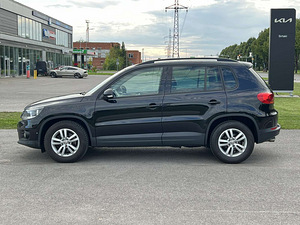 VOLKSWAGEN TIGUAN (4 foto / 11)