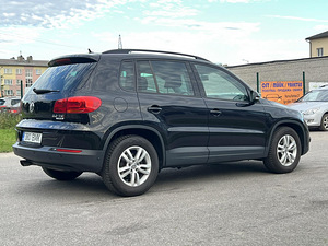 VOLKSWAGEN TIGUAN (7 foto / 11)