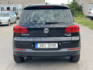 VOLKSWAGEN TIGUAN (8 foto / 11)