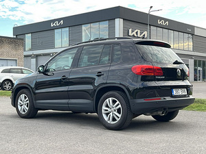 VOLKSWAGEN TIGUAN (6 foto / 11)