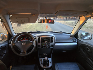 Suzuki grand vitara (6 фото из 6)