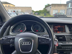 AUDI Q7 (9 foto / 11)