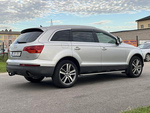 AUDI Q7 (7 foto / 11)