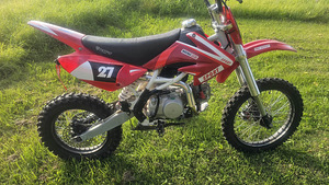 Кроссовый мотоцикл 140cc (1 фото из 6)