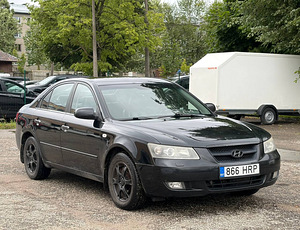 HYUNDAI SONATA (4 foto / 8)