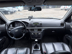 HYUNDAI SONATA (7 foto / 8)