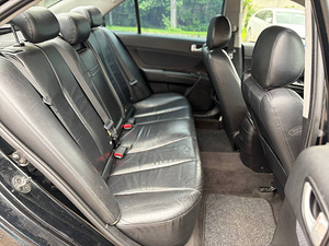 HYUNDAI SONATA (8 foto / 8)