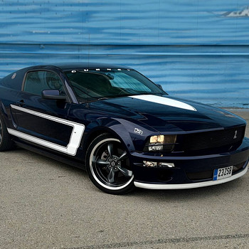 FORD MUSTANG