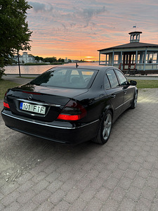 Mercedes Benz W211 (5 foto / 7)