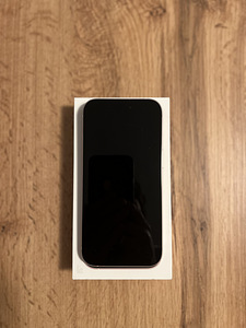 iPhone 15 128 ГБ (4 фото из 5)