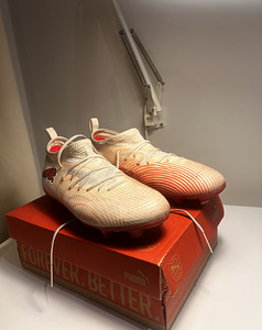 Футбольные бутсы puma (2 фото из 6)