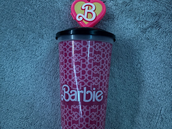 Пластиковый стакан Barbie для воды