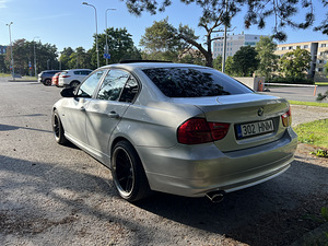BMW E90, 2.0d (3 foto / 14)