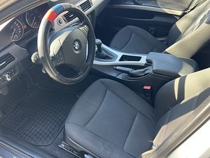 BMW E90, 2.0d (10 foto / 14)