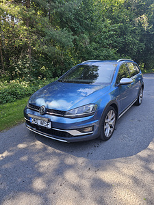 Volkswagen Golf Alltrack 4-Motion (1 фото из 10)