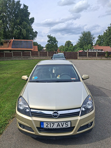 Opel Astra 1.8 2005 (1 фото из 5)