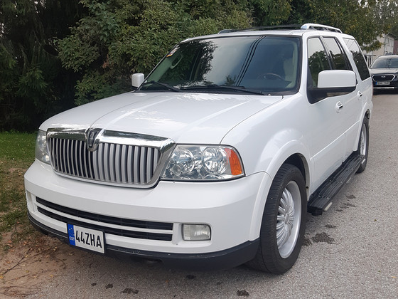 Lincoln Navigator