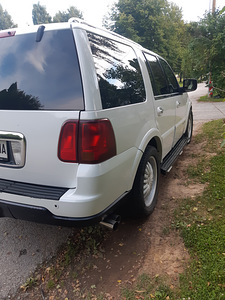 Lincoln Navigator (4 foto / 8)