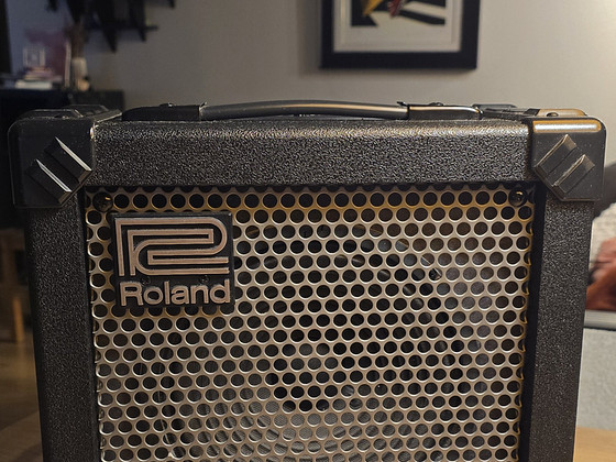Kitarrivõimendi Roland CUBE-20X