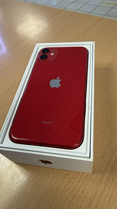 Apple iPhone 11 128Gb Red v heas korras (2 foto / 4)