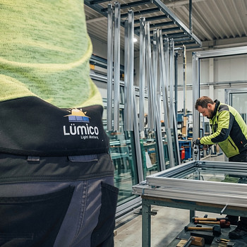 Otsime tootmistöötajat alumiiniumakende ja -uste valmista