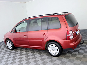 Volkswagen Touran Comfortline Facelift 1.9 TDI 77kW (4 фото из 7)