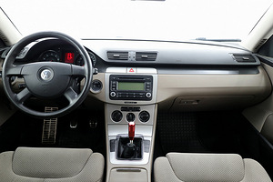 Volkswagen Passat Comfortline 2.0 110kW (5 foto / 7)