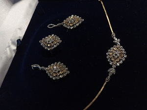 Kuld komplekt (1 foto / 2)
