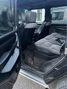Mercedes-Benz G300 (6 фото из 7)