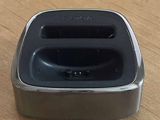 Nokia DT-8 ja DT-16 laadimis dokk