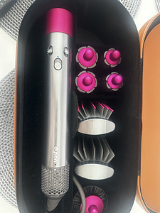 Dyson (3 фото из 3)