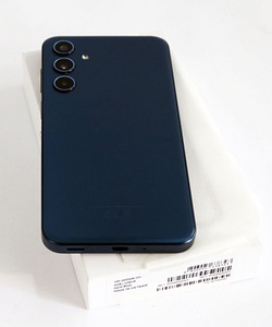 Mobiiltelefon Samsung Galaxy M35 128GB 50MP 6000mAh (2 foto / 3)