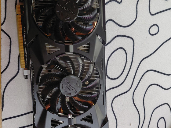 Продаётся видеокарта Windforce GTX 960 Triple Fan