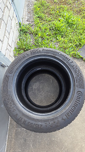 215 55R17 Continental PremiumContact7 DOT24, 80% mustrit 2tk (3 foto / 7)