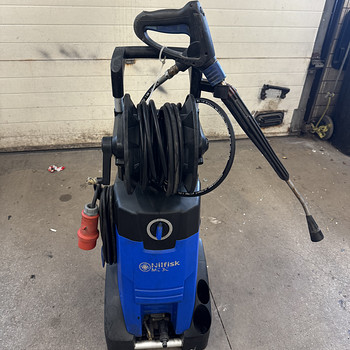 Nilfisk MC 3C-170/820 XT professionaalne survepesur
