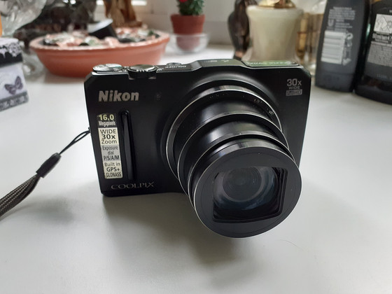 NIKON