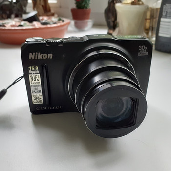 NIKON