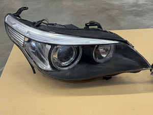 Поворотные фары BMW E60 (2 фото из 7)