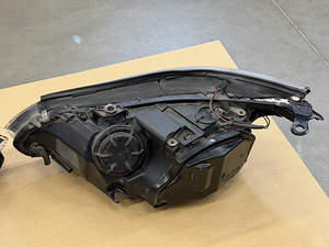 Поворотные фары BMW E60 (3 фото из 7)