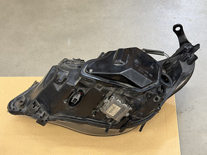 Поворотные фары BMW E60 (4 фото из 7)