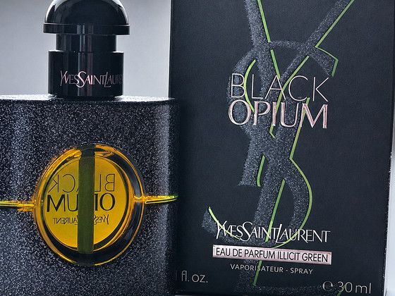 Yves Saint Laurent Black Opium Illicit Green Eau de Parfum,
