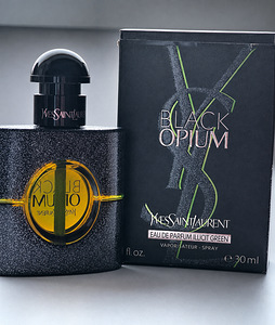 Yves Saint Laurent Black Opium Illicit Green Eau de Parfum, (1 foto / 3)