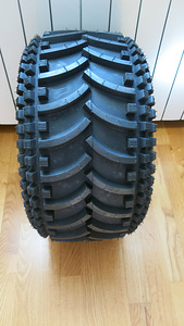 Rehv 22x12,00-8 (1 foto / 2)
