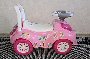 Tõukeauto helidega (1 foto / 6)